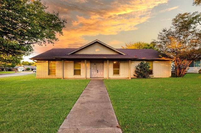 1307 Glassboro Circle, Arlington