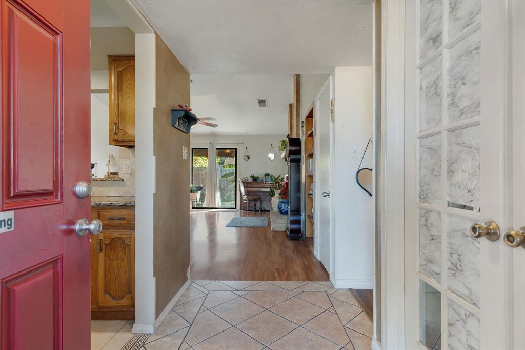 2408 Brookdale Drive, Arlington