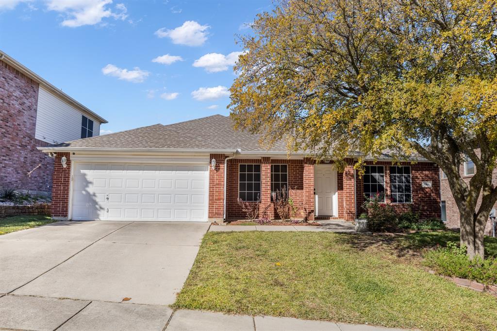 8304 Rocky Court, Fort Worth