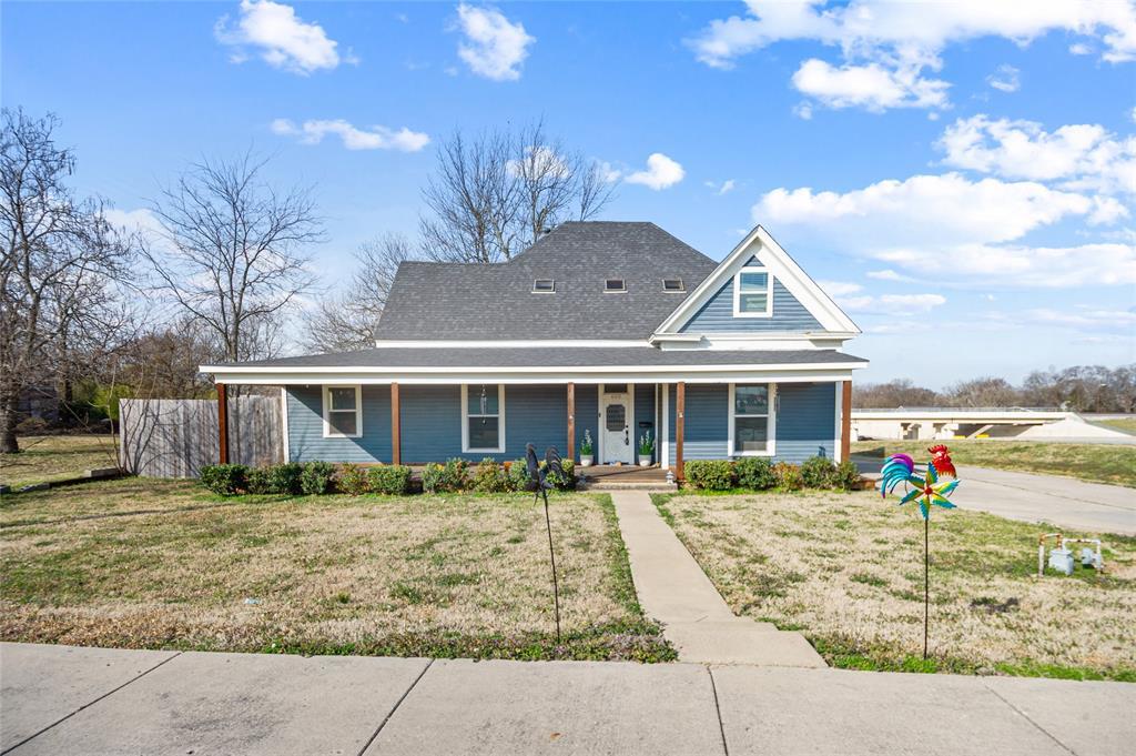 602 S Main Street, Farmersville