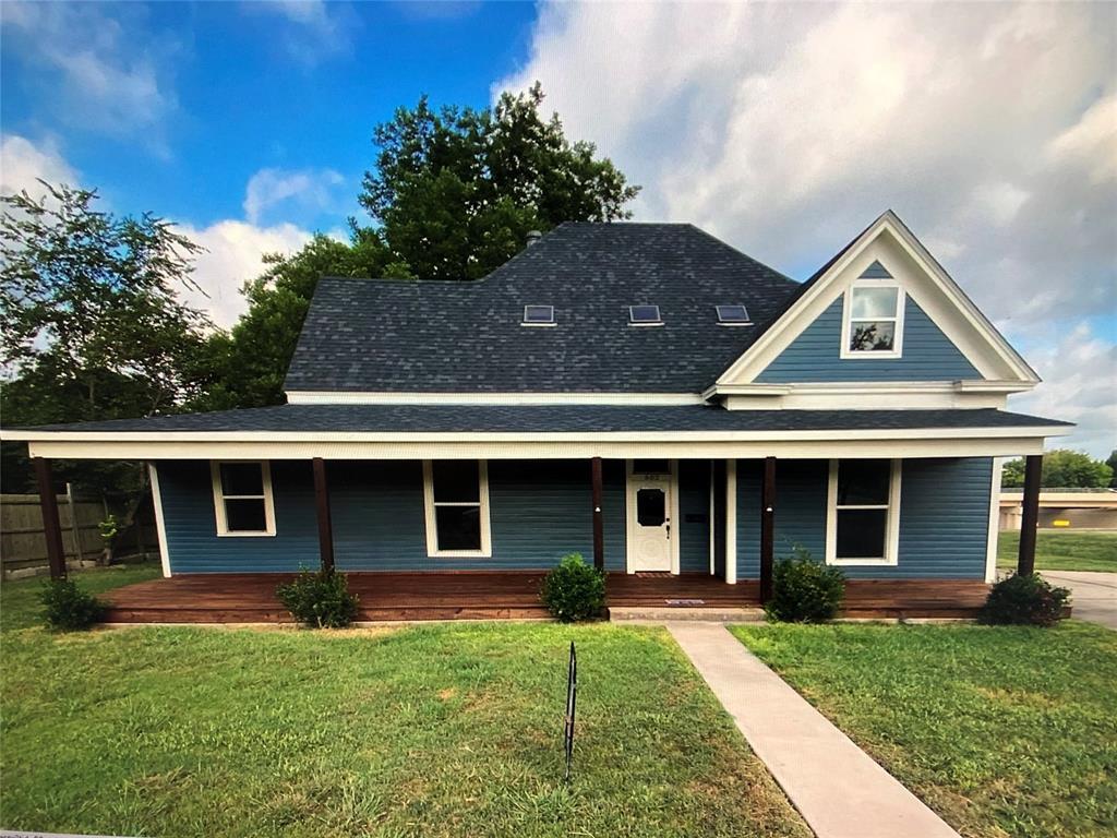 602 S Main Street, Farmersville