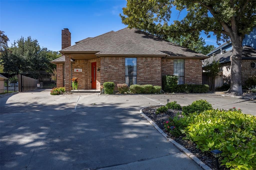 7016 Allen Place Drive, Fort Worth