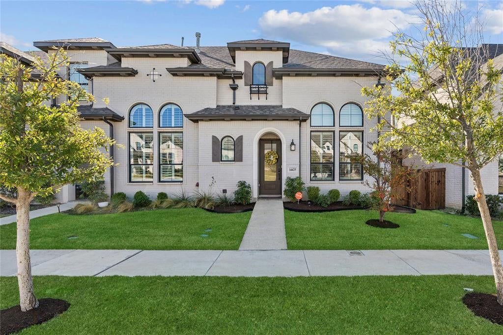 14425 Greymoore Circle, Fort Worth