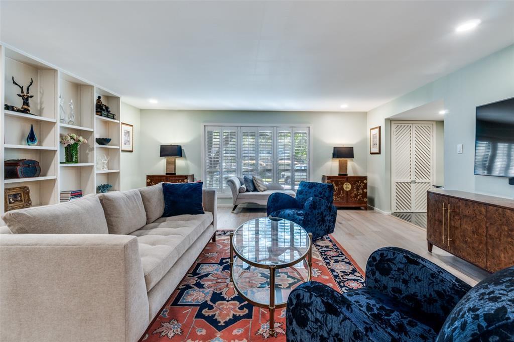 6319 Bandera Avenue B, Dallas