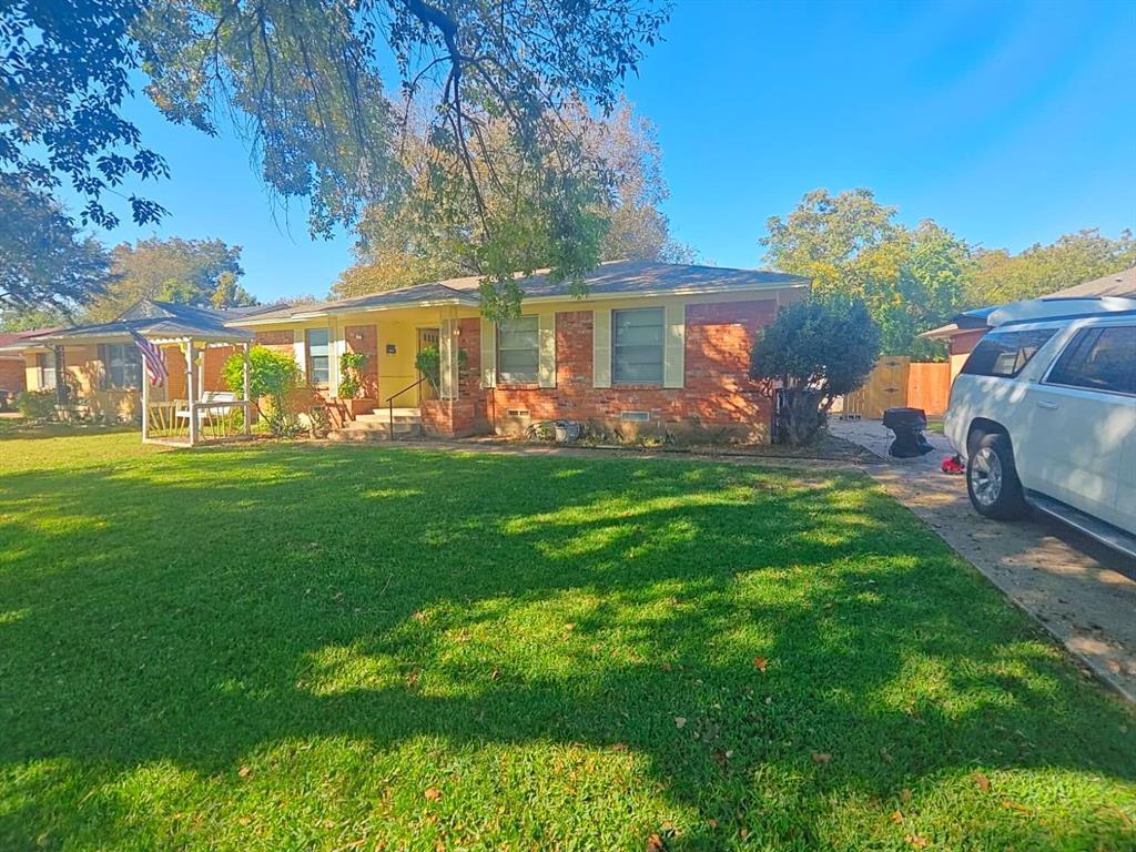 10509 Channel Drive, Dallas