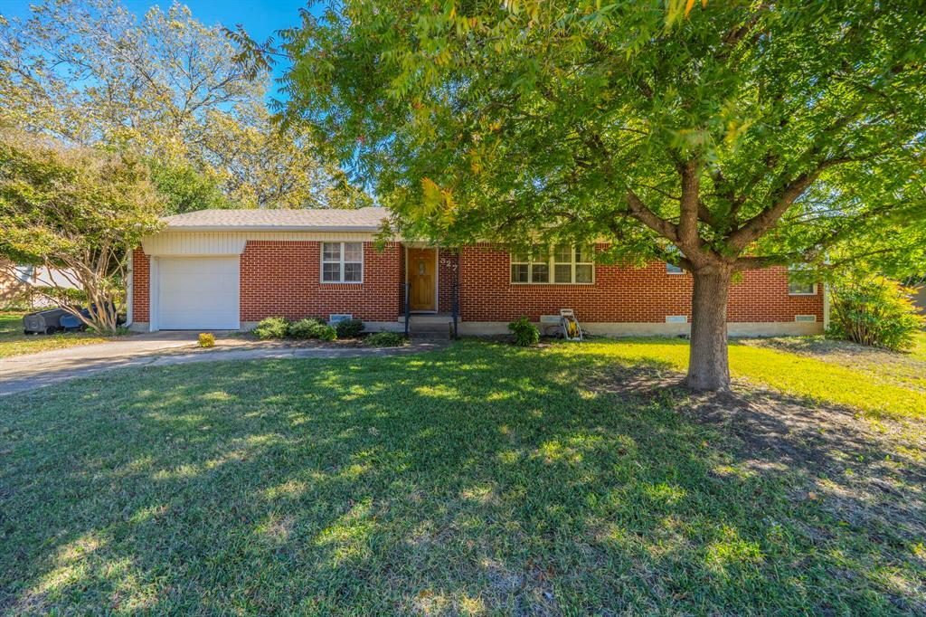 327 S 4th Street, Wylie