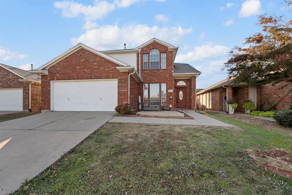 5921 Ash Flat Drive, Fort Worth