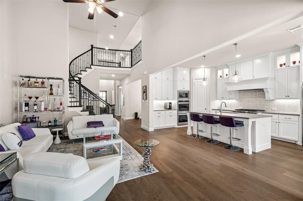 2924 Stonefield, The Colony