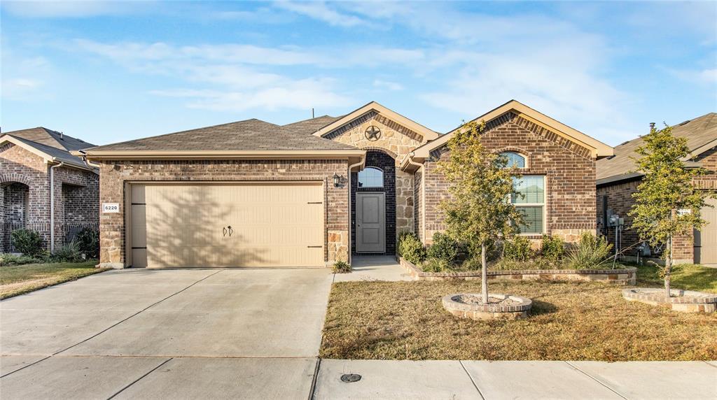 6220 Blacksmith Avenue, Fort Worth