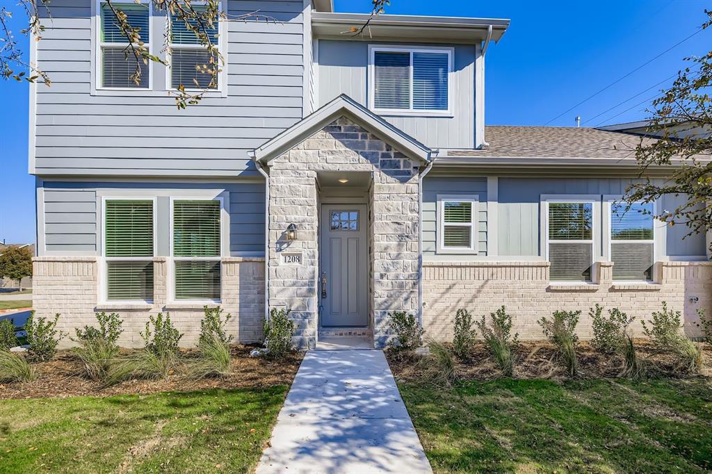 1208 Pebblebrook, McKinney