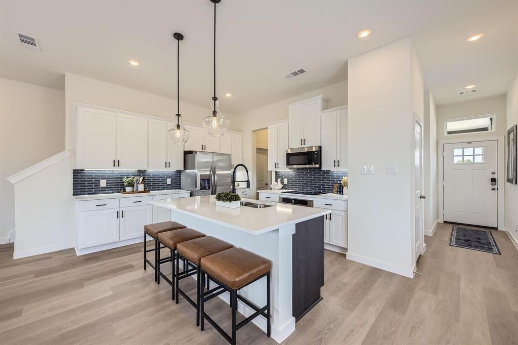 1208 Pebblebrook, McKinney