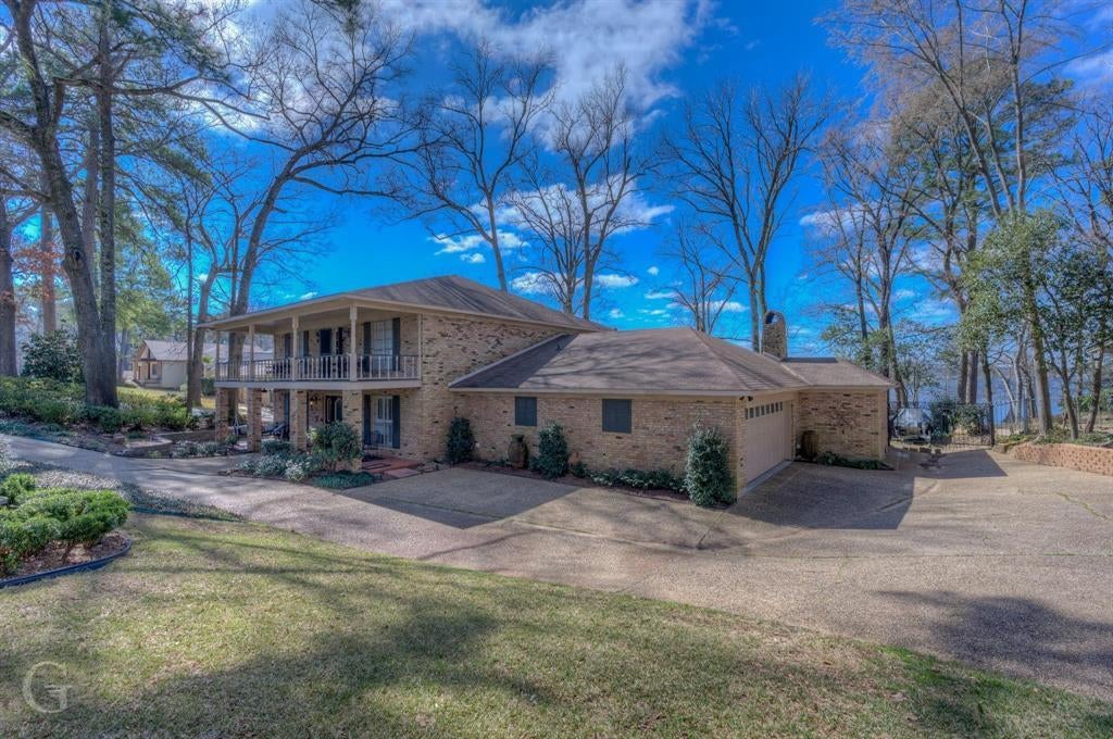 1768 Willow Point Drive, Shreveport