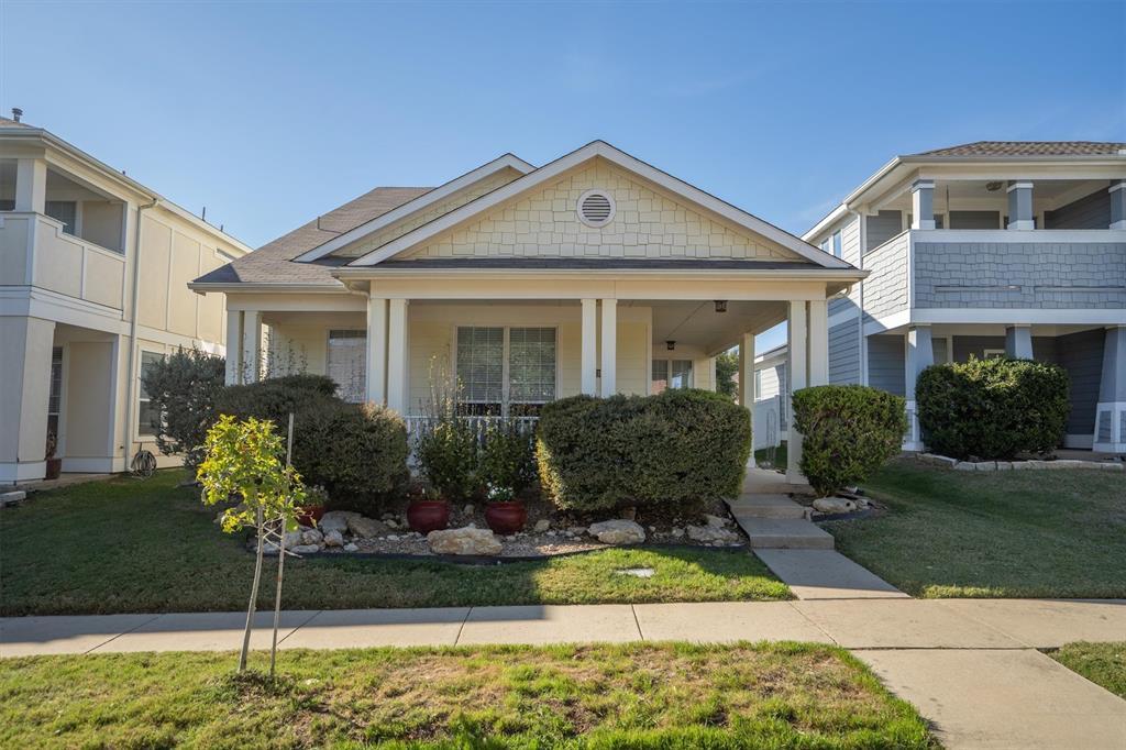 10933 Caldwell Lane, Fort Worth