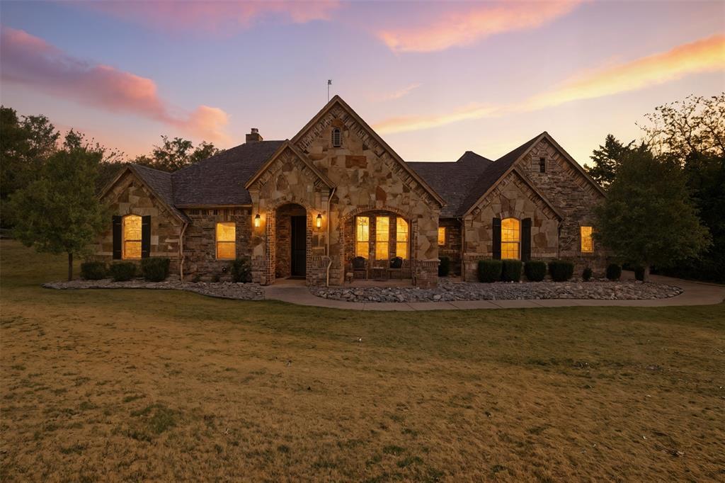 176 Horizon Circle, Azle