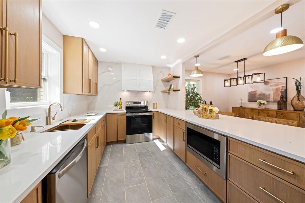 10528 Swallow Lane, Dallas