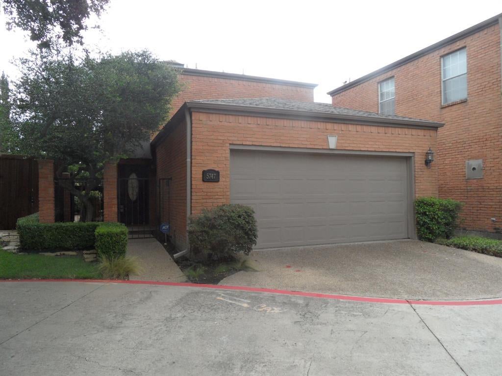 5747 Remington Park Square, Dallas