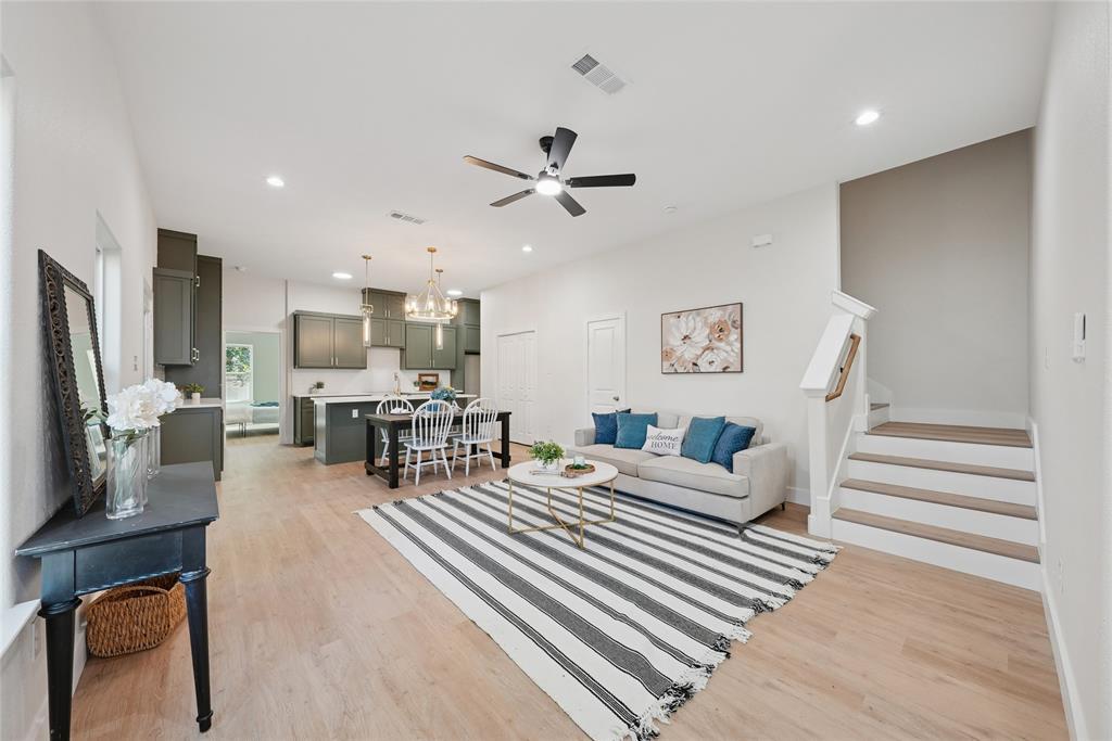 830 Stamps Avenue, Fort Worth