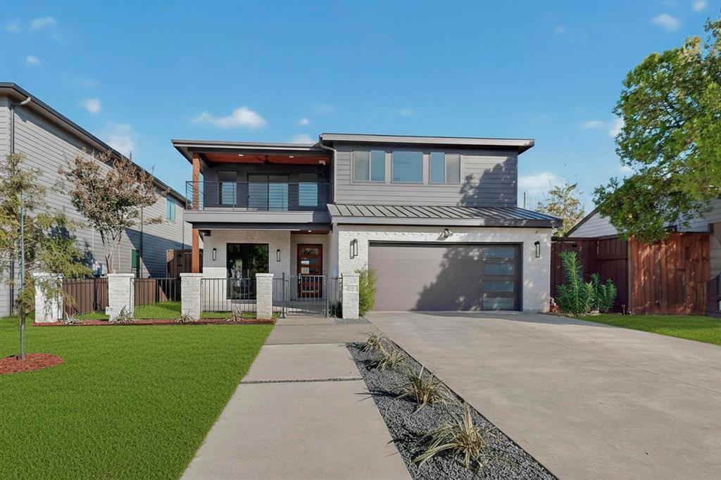 4521 Cowan Avenue, Dallas