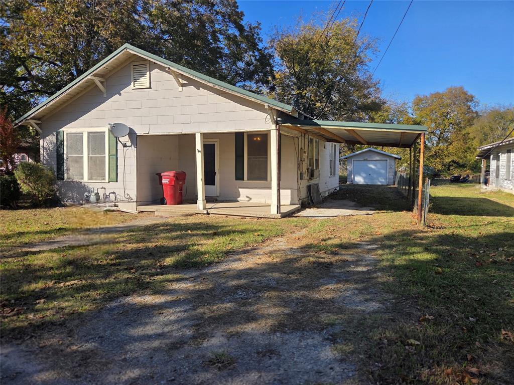 809 W Third Street, Clarksville