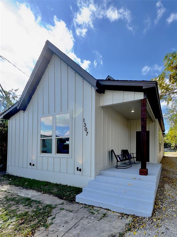 1307 Clinton Avenue, Fort Worth