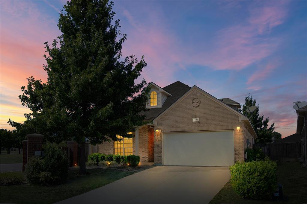 5532 Grayson Ridge Drive, Fort Worth
