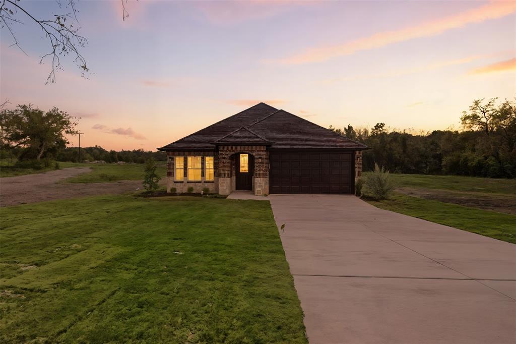 412 E Ball St, Tom Bean