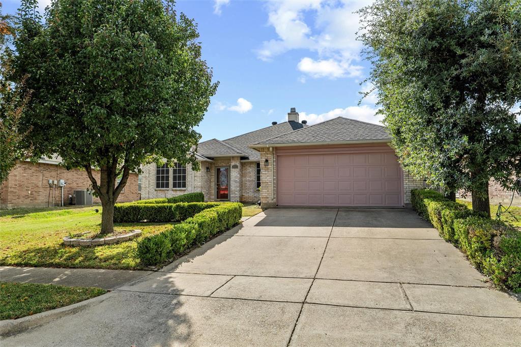 2023 Cap Rock Lane, Grand Prairie