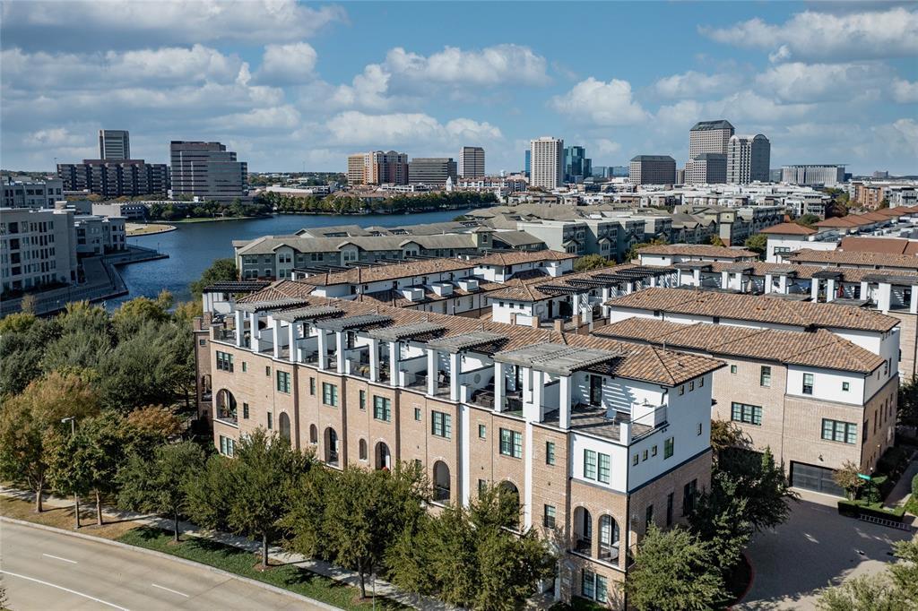 712 Sid Rich Drive, Irving