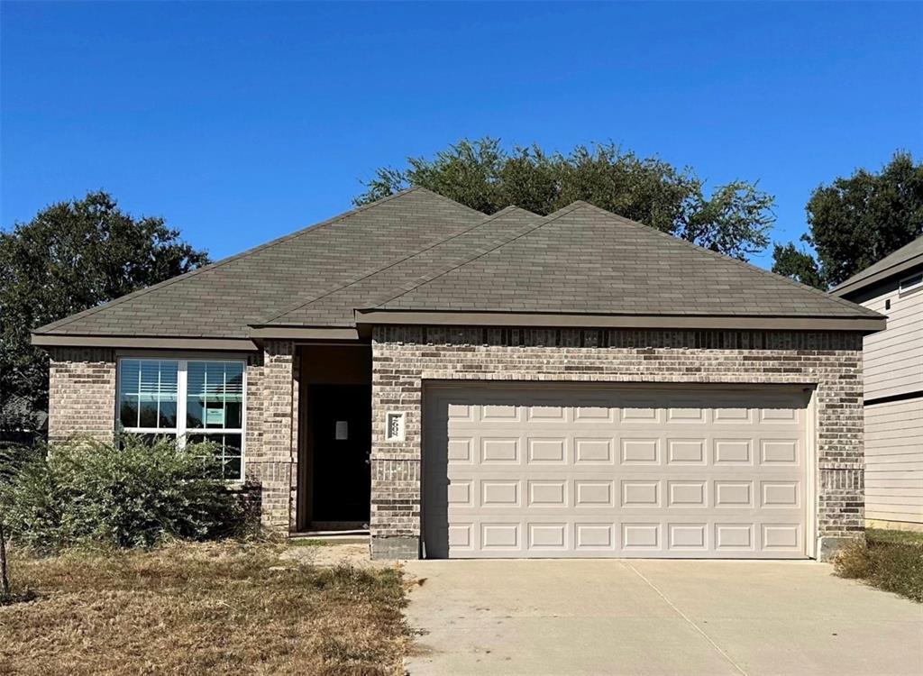 2608 Prickly Pine Trail, Fort Worth
