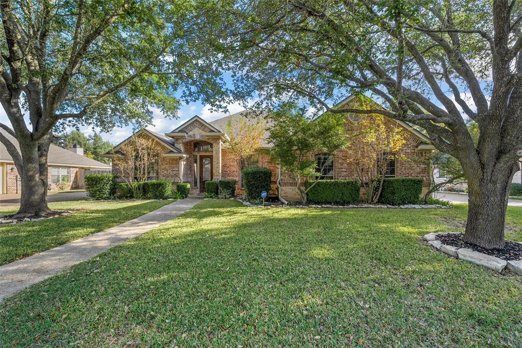 302 Canterbury Drive, Waco