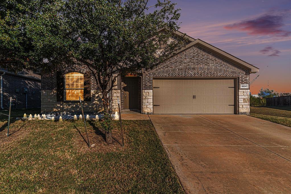 8824 Prairie Dawn Drive, Fort Worth