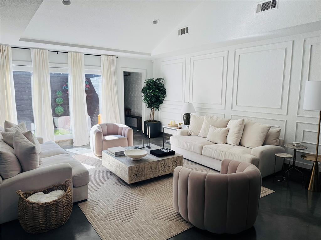 6332 Southpoint Drive, Dallas