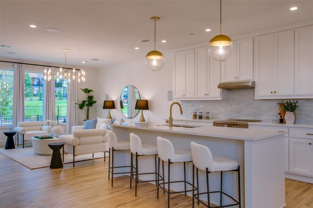 7207 Gaston Avenue 1005, Dallas