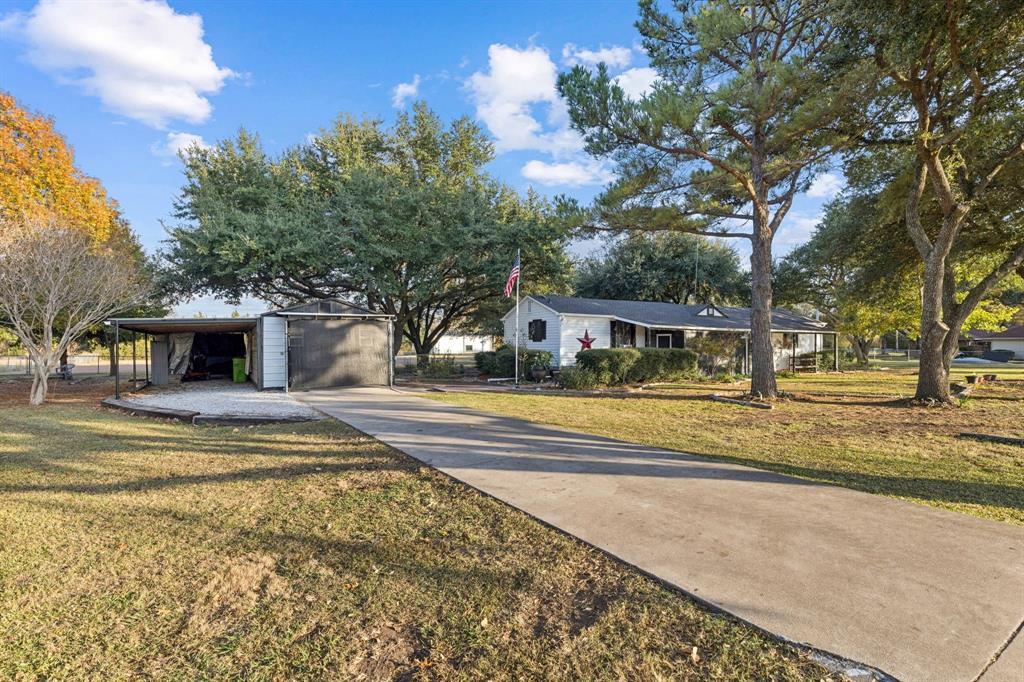 3897 County Road 1014, Farmersville