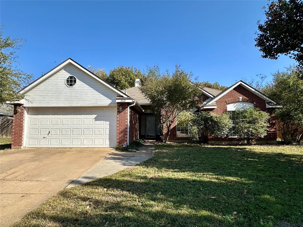 2112 Carriage Hill, Denton