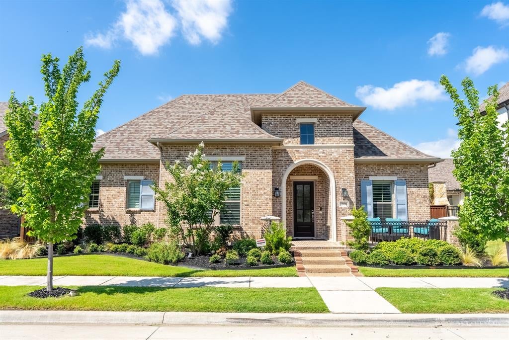 1806 Birds Fort Trail, Arlington