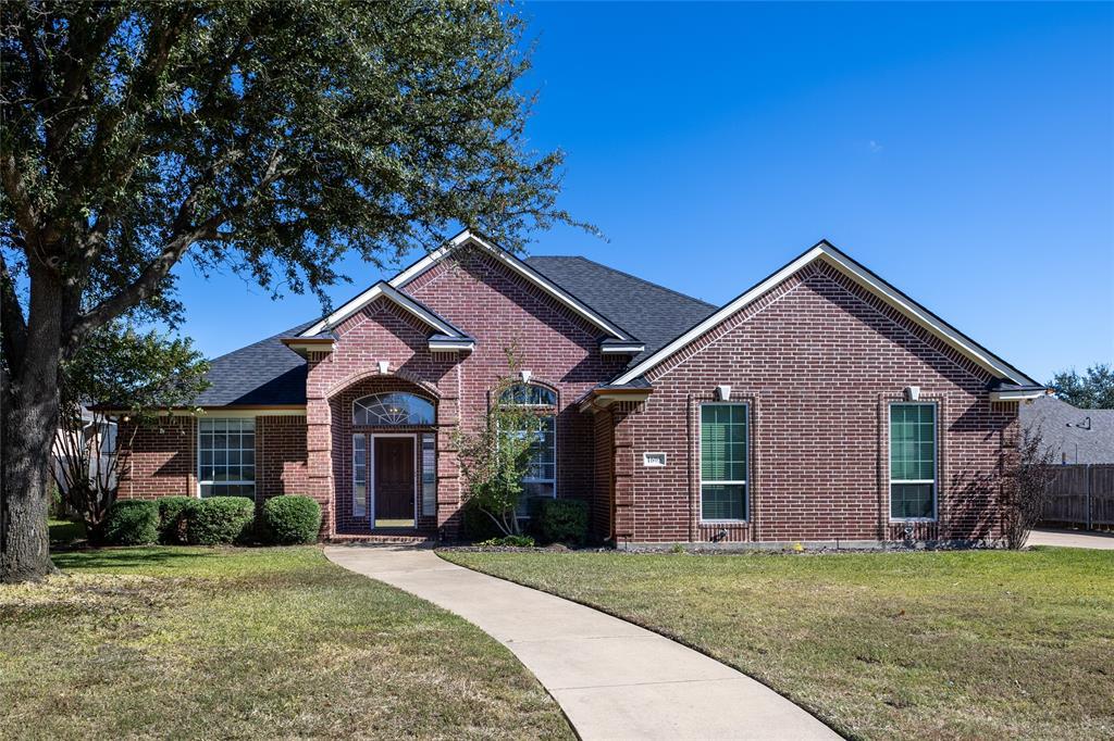 1605 Twin Oaks Drive, Cleburne
