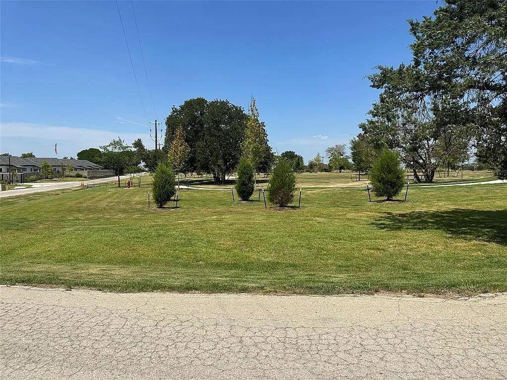 805 Lloyds Road, Little Elm