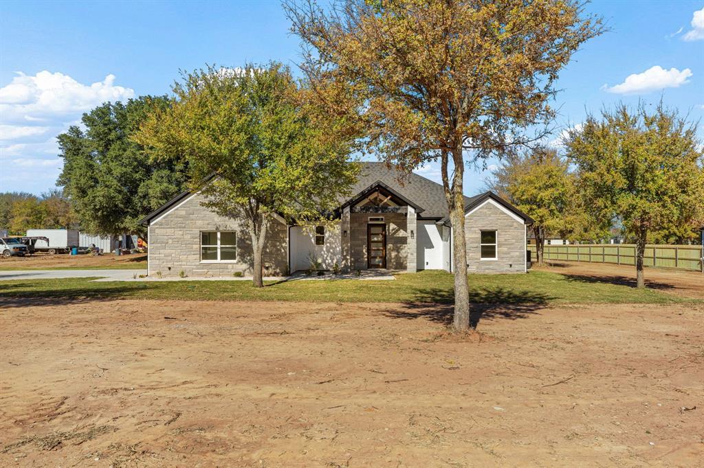1508 Ports O Call Court, Granbury