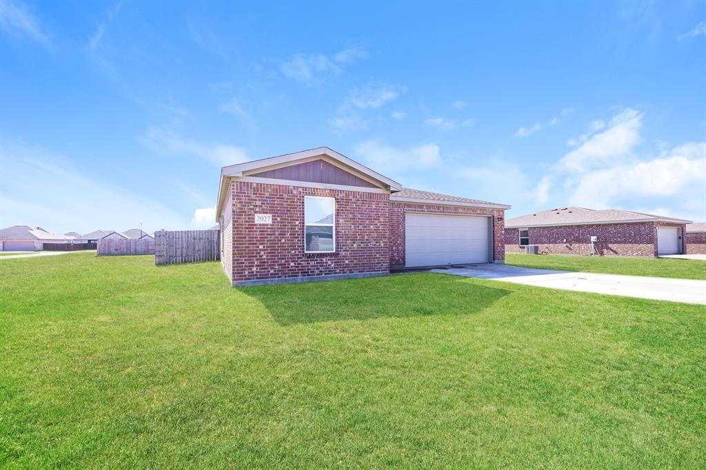 2904 Emma Lane, Mabank