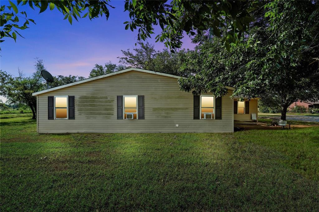 1025 Wyatt Lane, McGregor