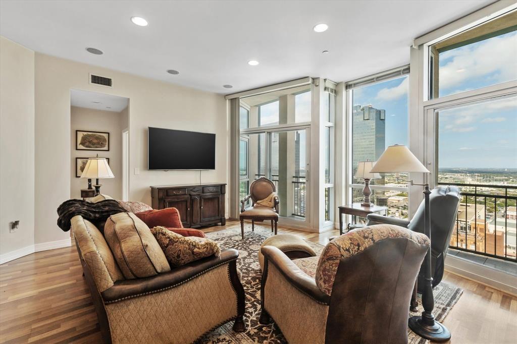 500 Throckmorton Street 2301, Fort Worth