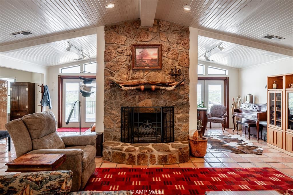 1982 Mountain Pass Rd, Merkel