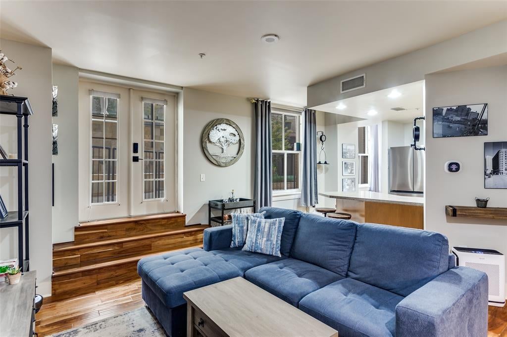 411 W 7th Street 203, Fort Worth