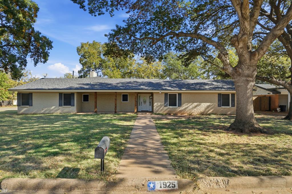1925 Glenwood Drive, Abilene