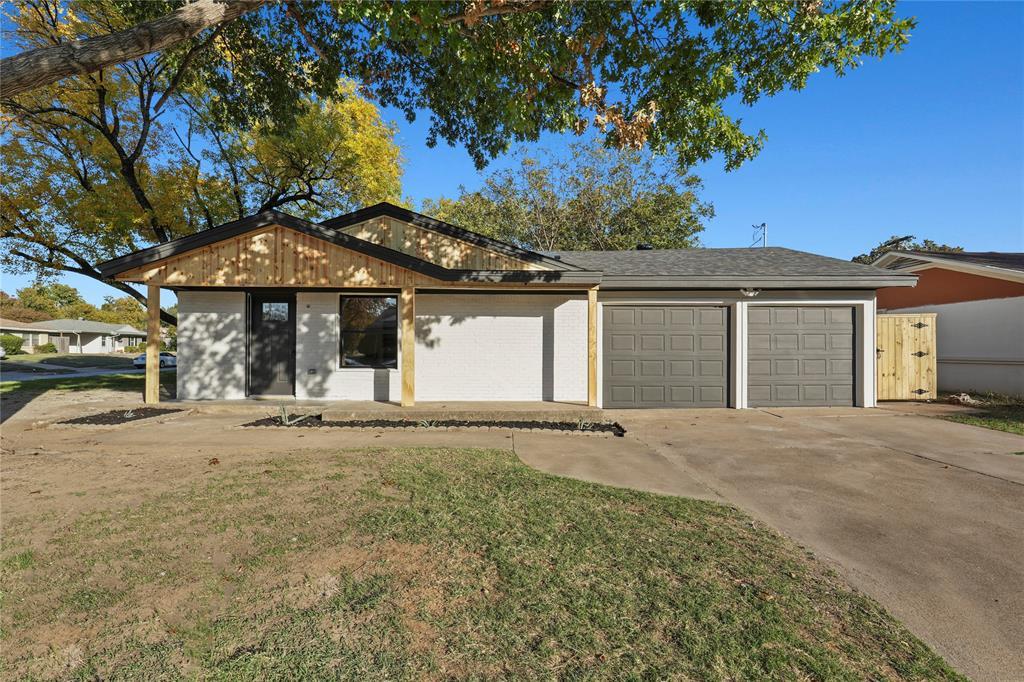 820 Belltower Drive, Irving
