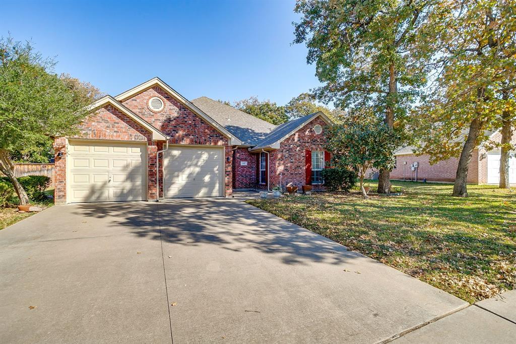 845 Royal Oak Lane, Burleson