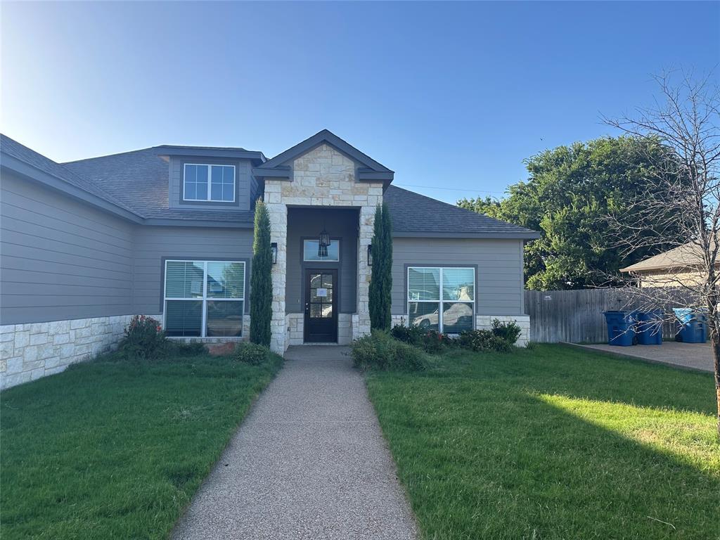 825 Day Star Drive, Hewitt