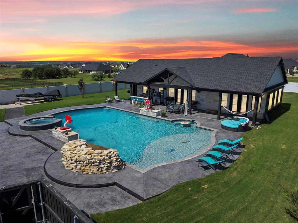 12012 Bella Vino Drive, Fort Worth