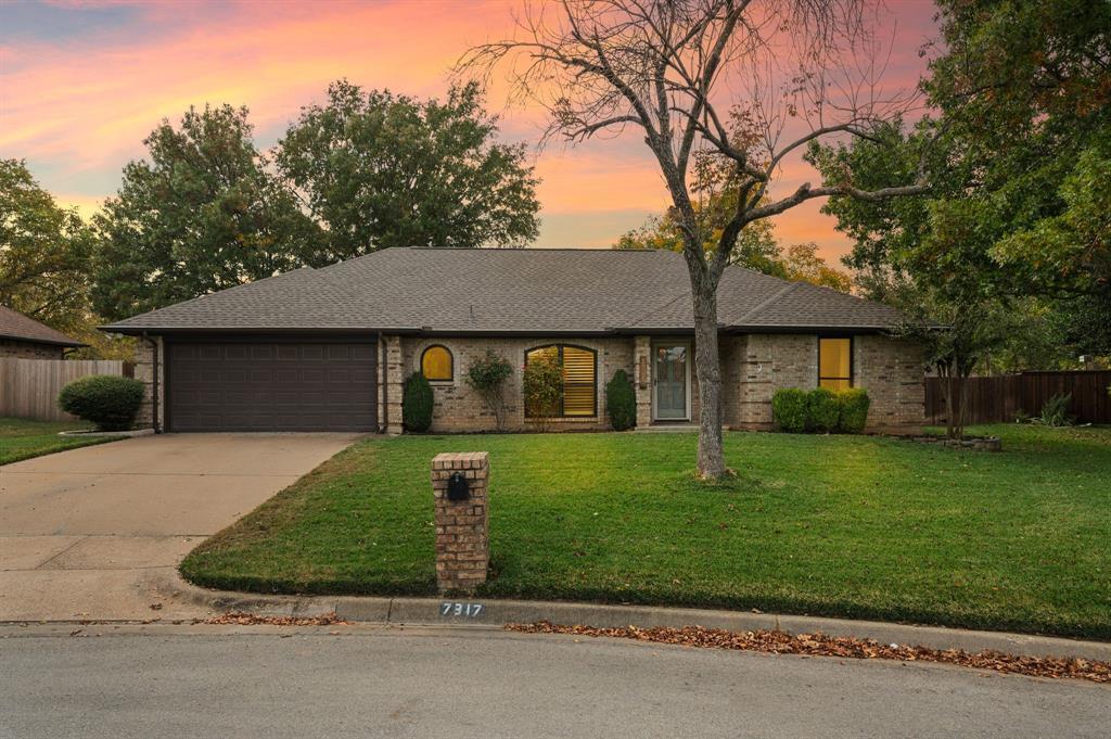 7317 Hialeah Circle N, North Richland Hills